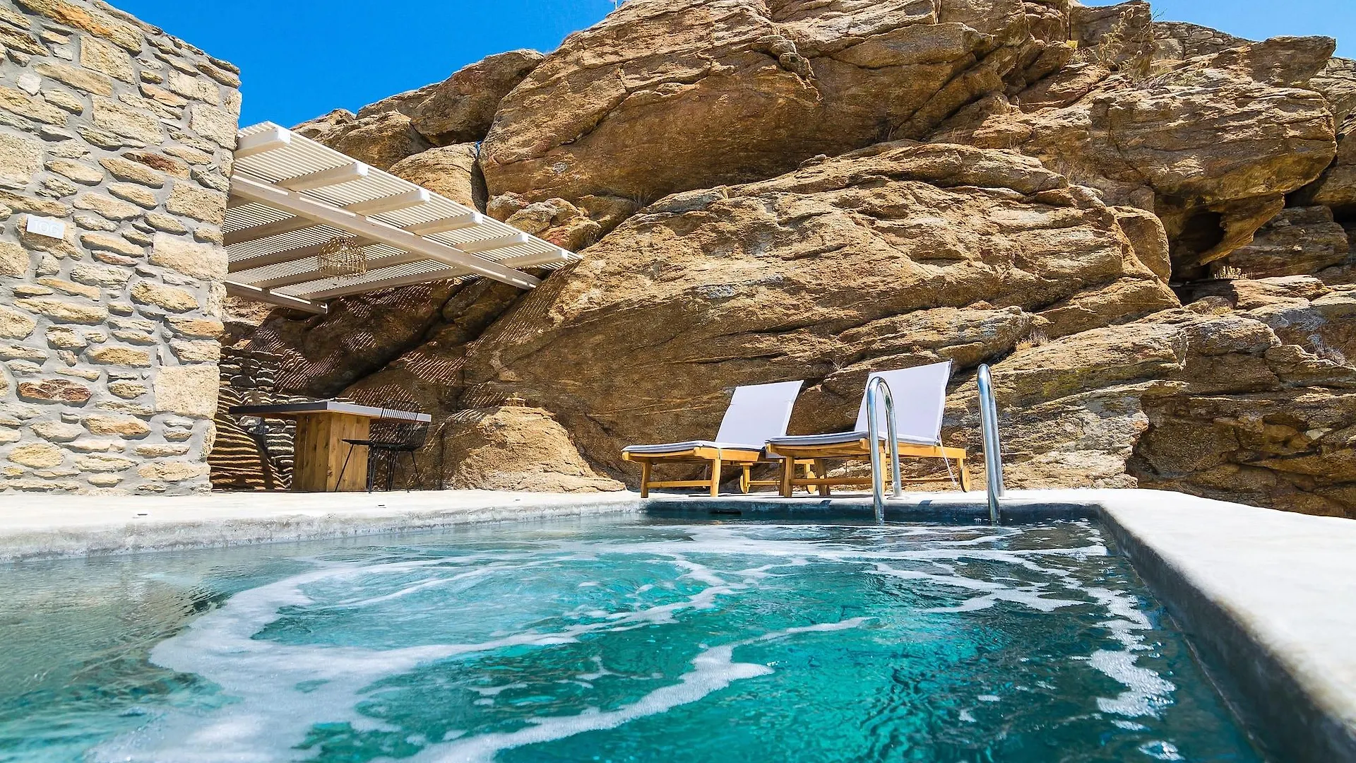 Eden View Suites&Residences Platis Gialos